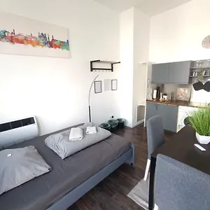 Apartment Koro Boardingapartments In Goeggingen