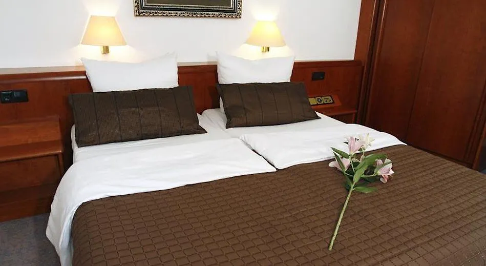 Vienna House Easy By Wyndham Hamburg City Germany